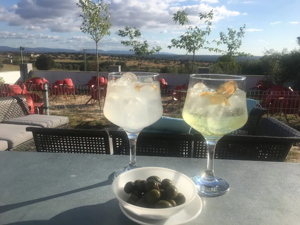 Terraza Chill Out Degustación Felisa Terron_Santiago de Alcántara_slider_image_3