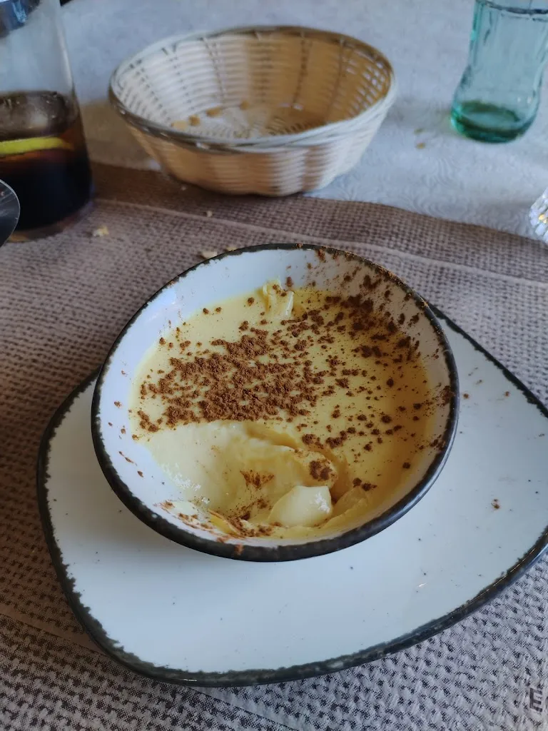 Natalia Bernal Ribeiro_Restaurante los cazadores (Os cazaoris)_San Martín de Trevejo_review