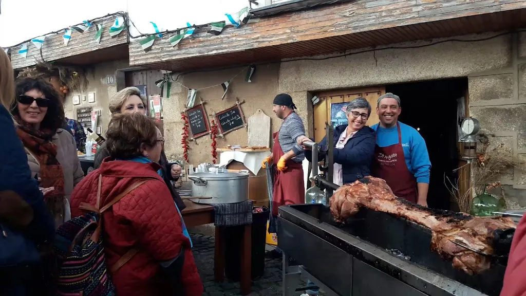 Restaurante los cazadores (Os cazaoris)_San Martín de Trevejo_slider_image_2