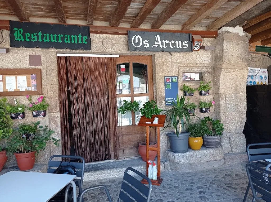 Restaurante Los ARCUS restaurant in San Martín de Trevejo