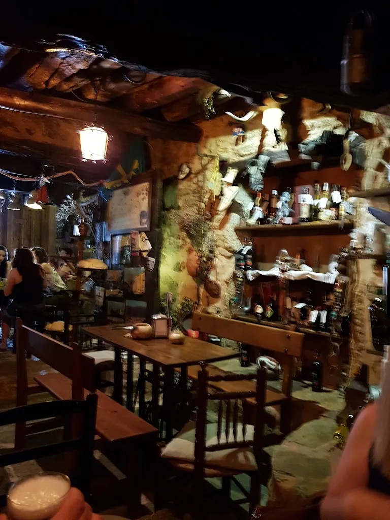 Juanma G_Bar Boiga Do Viñu_San Martín de Trevejo_review