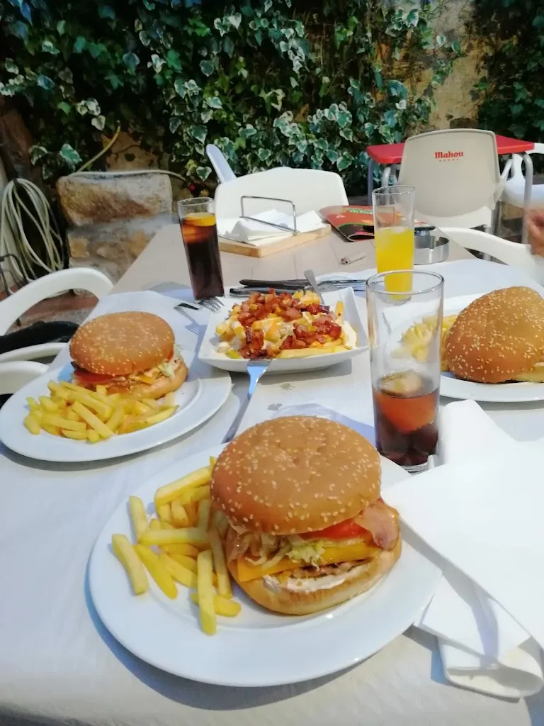 Menu_Bar Capirotis Pizzeria_San Martín de Trevejo_image_6