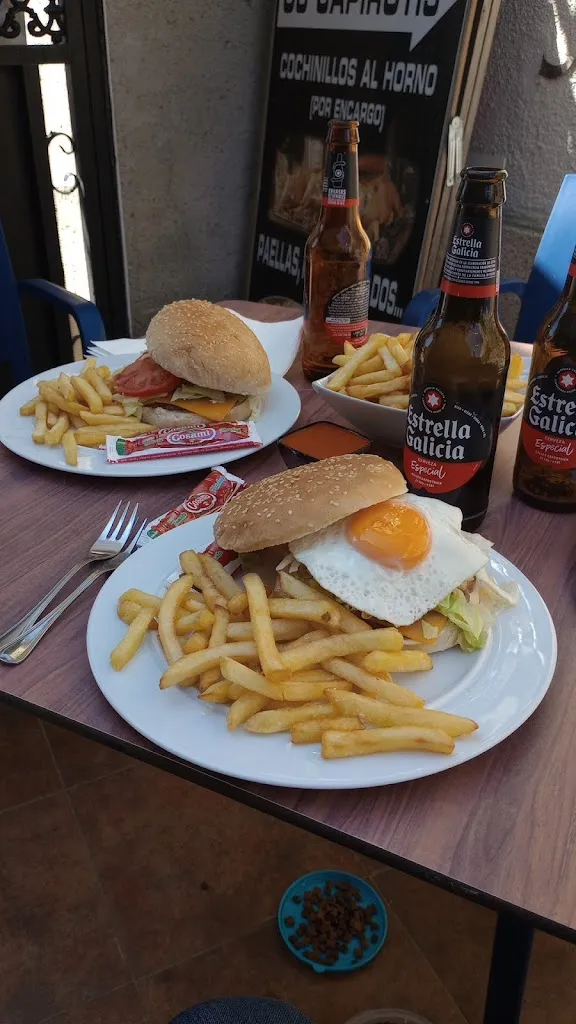 Menu_Bar Capirotis Pizzeria_San Martín de Trevejo_image_7