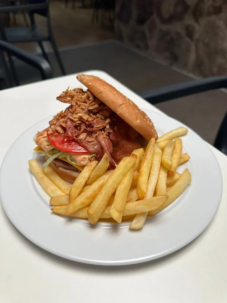 Menu_Bar Capirotis Pizzeria_San Martín de Trevejo_image_8