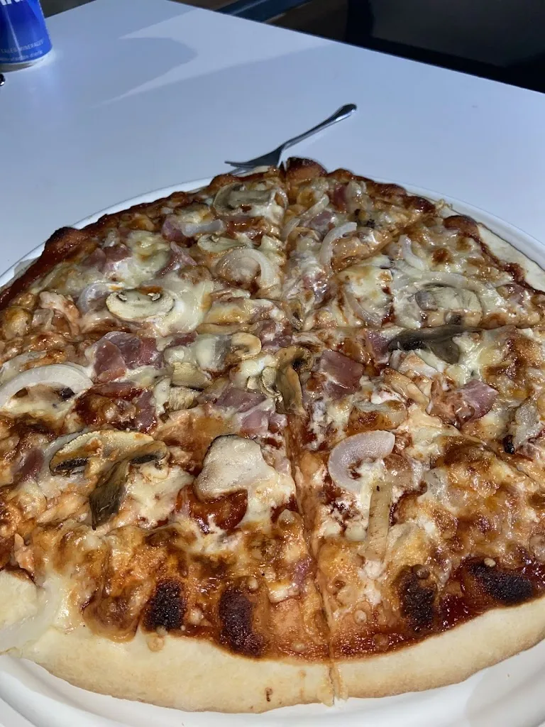 Alberto Castaño Liberal_Bar Capirotis Pizzeria_San Martín de Trevejo_review