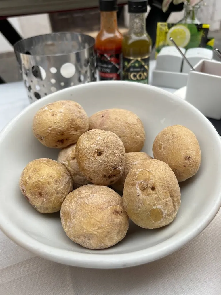 GIZMO_The Fisherman_Puerto de Santa Cruz_review