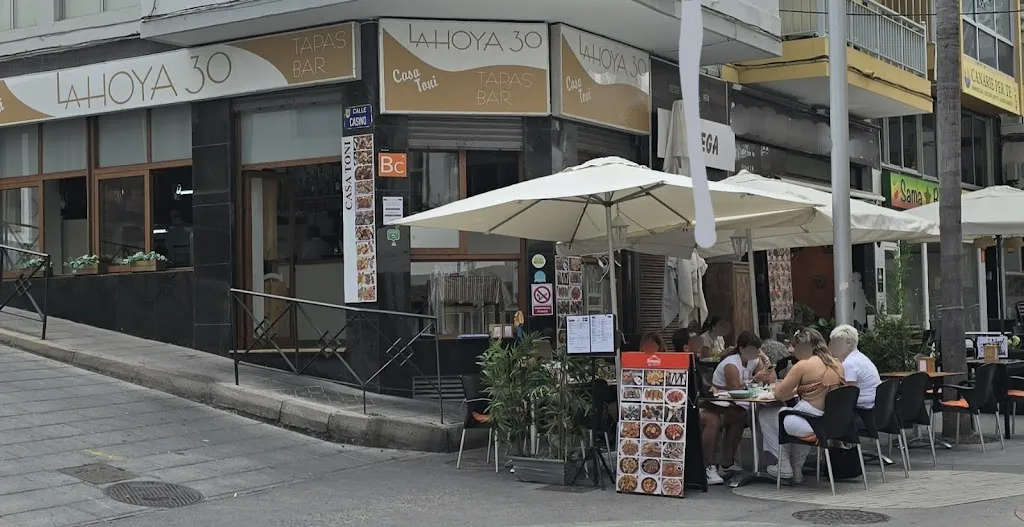Tapas Bar La hoya 30 casa Toni restaurant in Puerto de Santa Cruz
