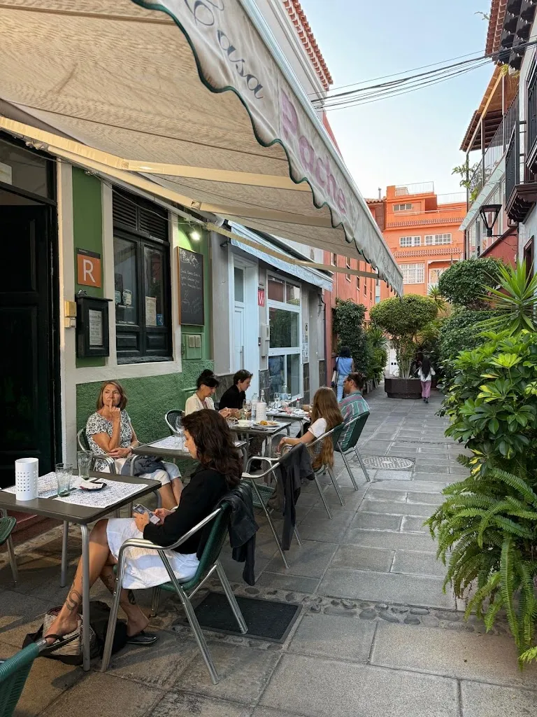 Casa Paché restaurant in Puerto de Santa Cruz