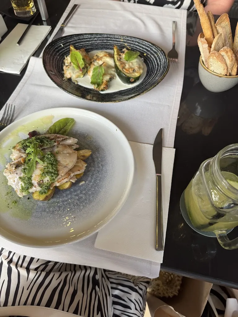 Sasha_Compostelana Club Café_Puerto de Santa Cruz_recensione