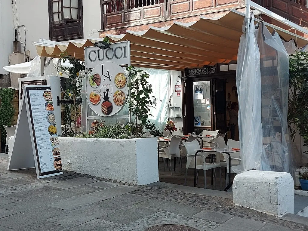 Cucci restaurant in Puerto de Santa Cruz