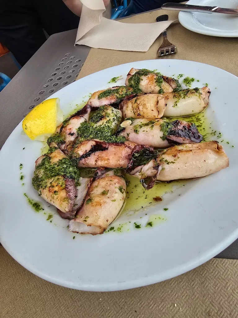 Erik Villanueva_La Cofradía de Pescadores_Puerto de Santa Cruz_recensione