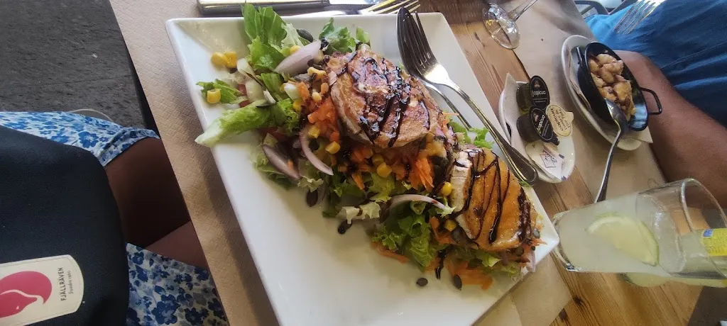 Karina K_La Cofradía de Pescadores_Puerto de Santa Cruz_recensione