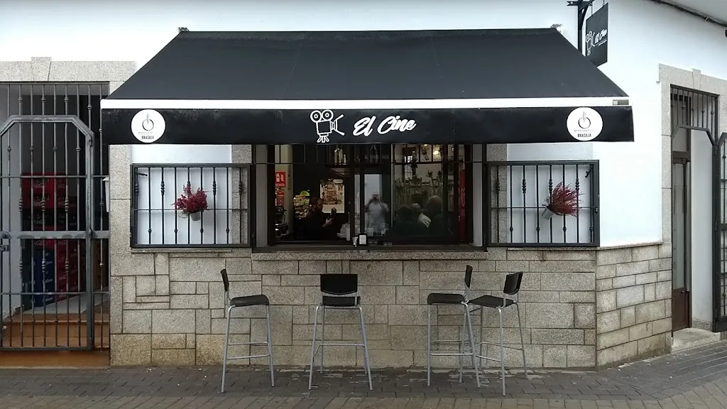 Cafetería Restaurante El Cine restaurant in Santibáñez el Bajo