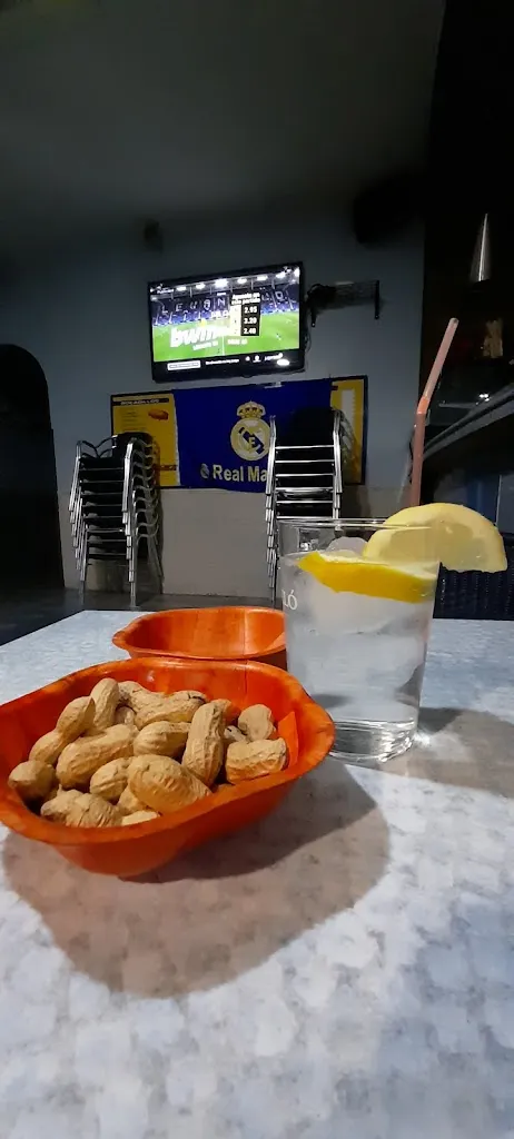 Menu_Bar Big Bang_Santibáñez el Bajo_image_4