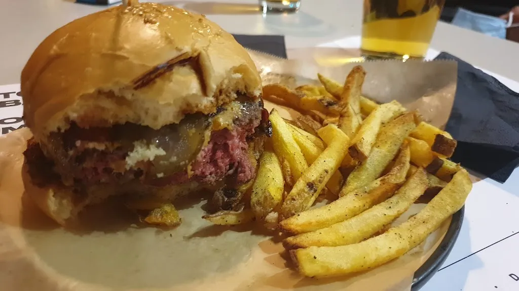 Cardina Naveira_El Toril | Hamburguesería Madrid_Toril_review