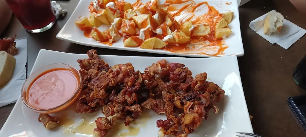 Eduardo Daniel Molino_Bar Torress_Serradilla_review