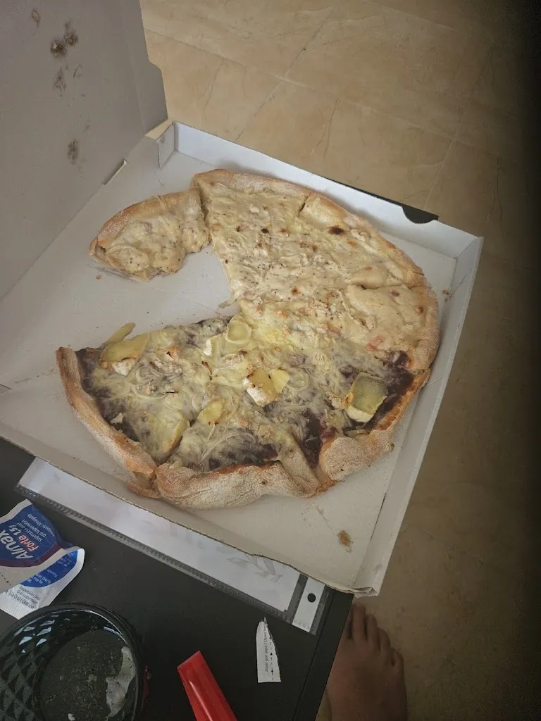 Rodrigo Velasco_A toda pizza_Talayuela_review