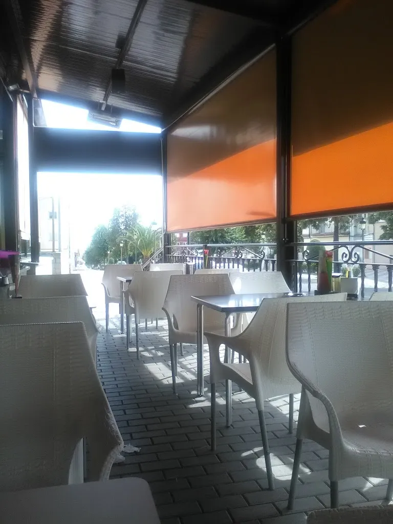 Cafe Bar Capri_Talayuela_slider_image_3