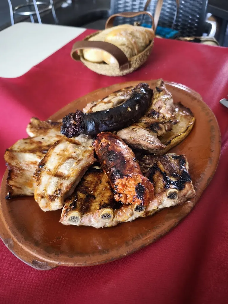 Bar terraza Tioky_Torre de Santa María_slider_image_3