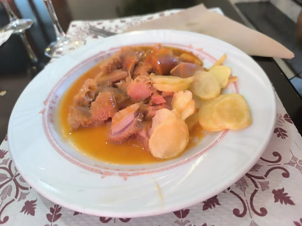 HOTEL - RESTAURANTE LAS GLORIAS_Torre de Santa María_slider_image_3