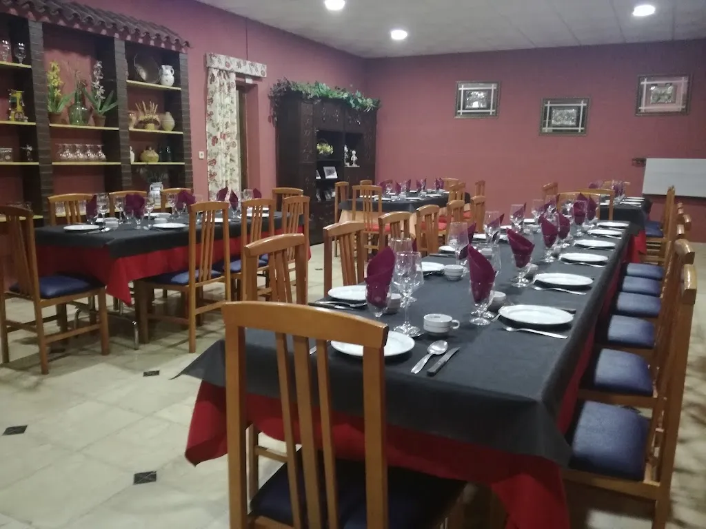 Bar Restaurante El Chalé_Torrejoncillo_slider_image_1