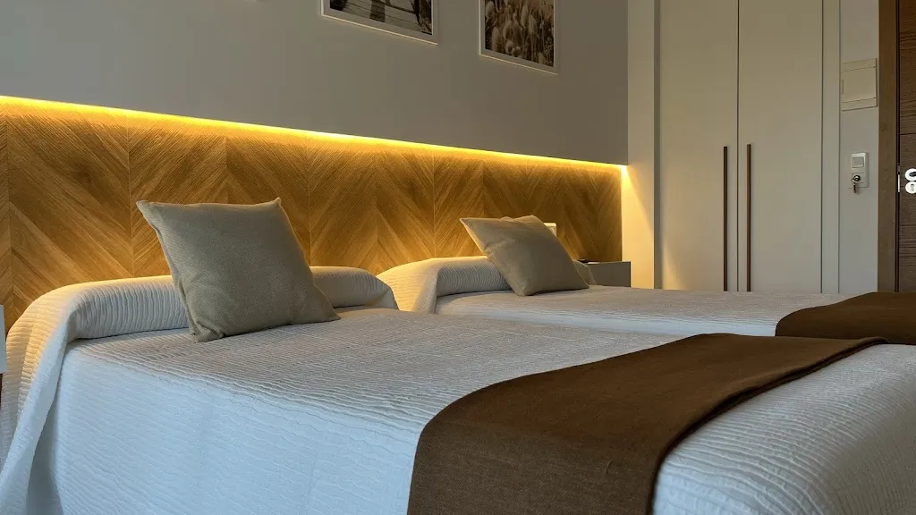 Hostal - Restaurante PARADOR DE LOS LLANOS restaurant in Torreorgaz