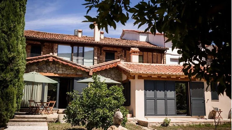 Casa De Aldaca Rural restaurant in Valdastillas