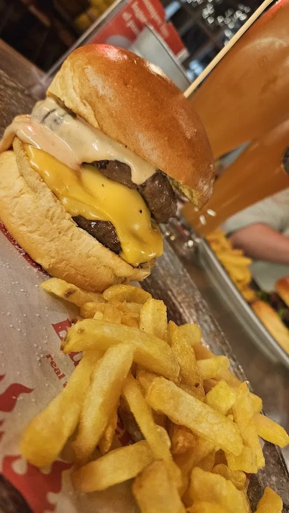 Liener Vivas Borges_Trujillo Burgers Bolívar | Hamburguesas Arganzuela-Legazpi_Trujillo_review