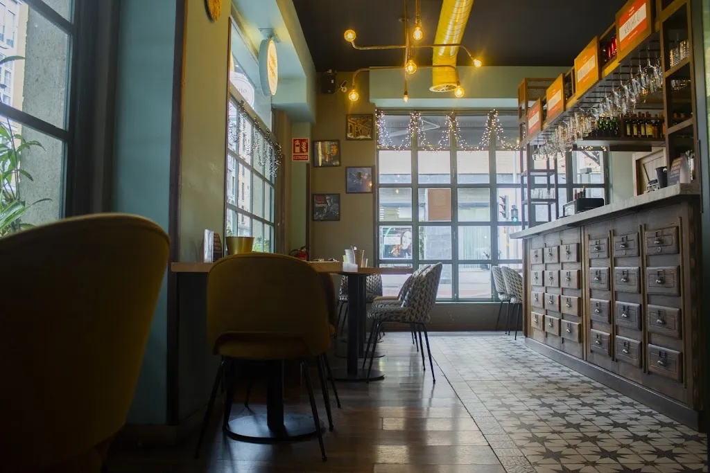 Trujillo Burgers Bolívar | Hamburguesas Arganzuela-Legazpi restaurant in Trujillo