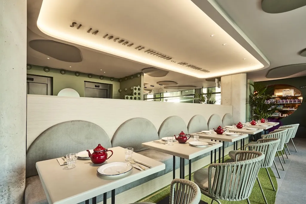 HATSY Burgers & Muchness_Valdefuentes_slider_image_1