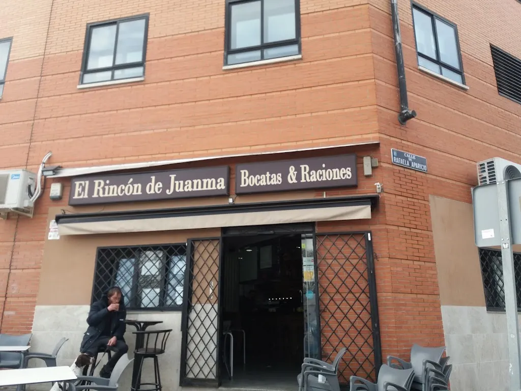 El Rincón de Juanma restaurant in Valdefuentes