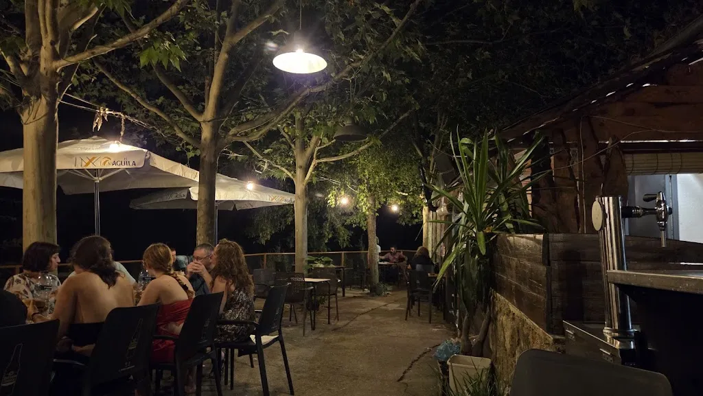 César González_El Gato Verde_Villasbuenas de Gata_review