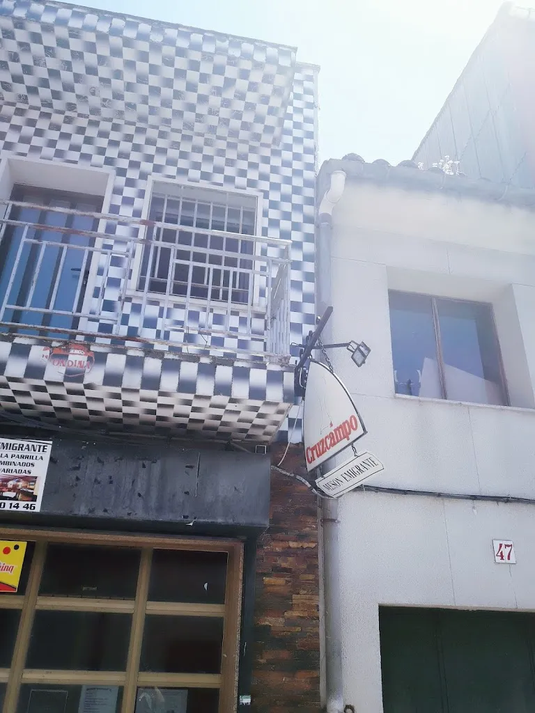 Irina Piedrola Enrique_Mesón emigrante_Zarza de Granadilla_review