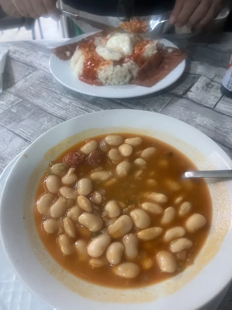 Sergio Acosta_D'PIN PARRILLA, PIZZAS Y RACIONES_Zarza de Granadilla_review