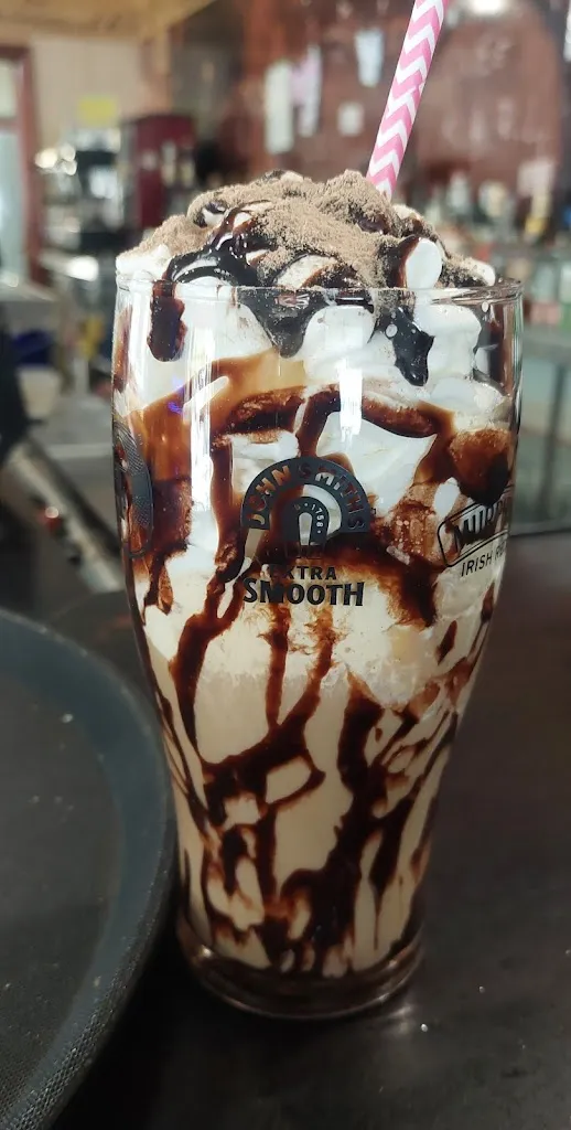 Marian Garcia Alcala_Bar Cisne Negro_Zarza de Granadilla_review