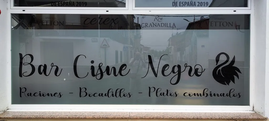 Cervignon_Bar Cisne Negro_Zarza de Granadilla_review