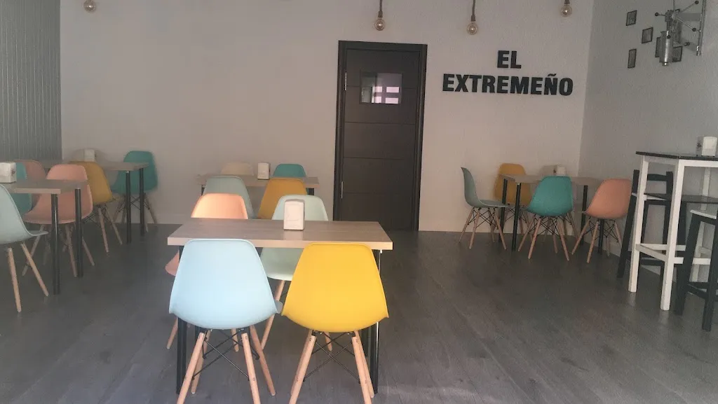 Bar-Taperia El Extremeño_Zarza de Granadilla_slider_image_1