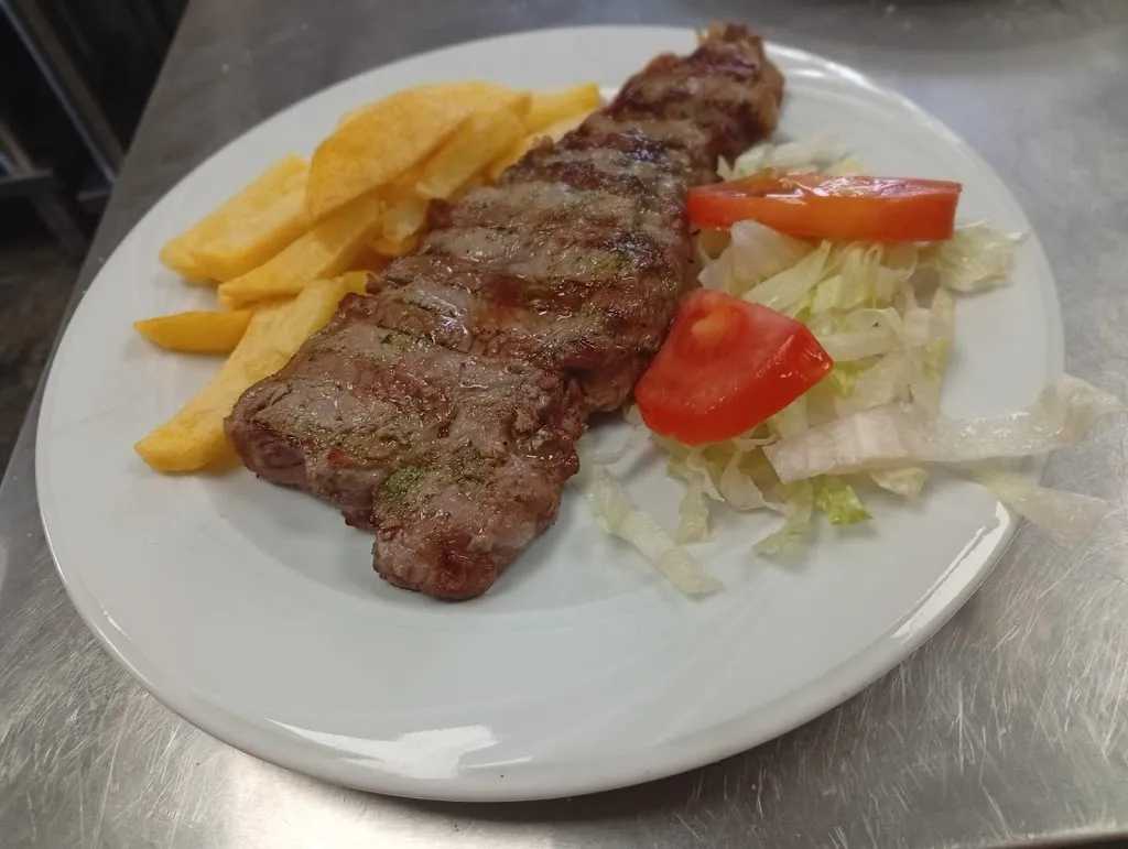 RESTAURANTE EL RINCON DE CHISPITA Y DISCOTECA TENEGUIA_Zarza de Granadilla_slider_image_3