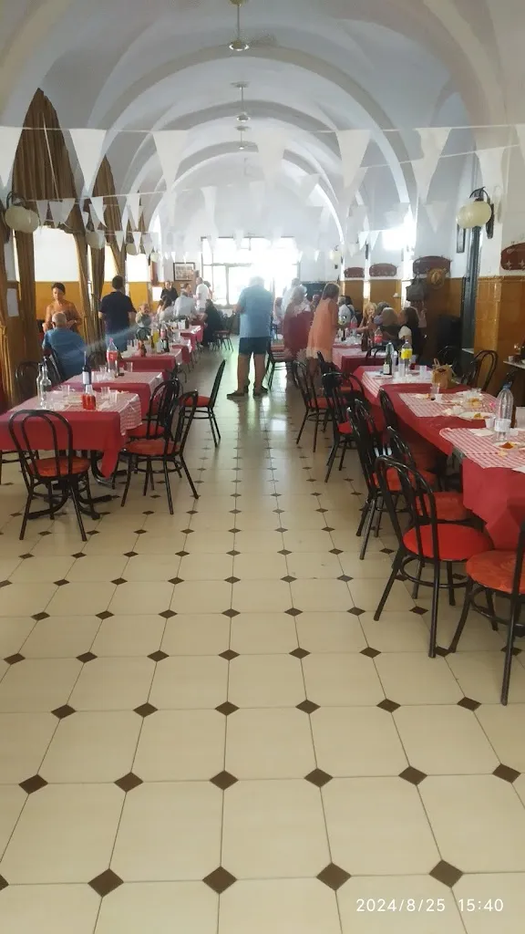 Café Bar Artesanos restaurant in Valencia de Alcántara