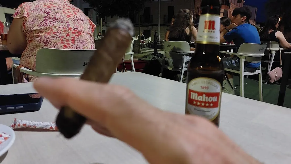 Luis Miguel_Pub The Old Flamingo_Valencia de Alcántara_review