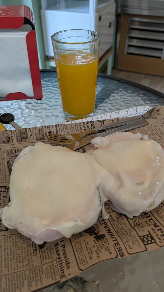 Jorge García_La Portuguesa, Cafetería -Cerveceria_Valencia de Alcántara_review