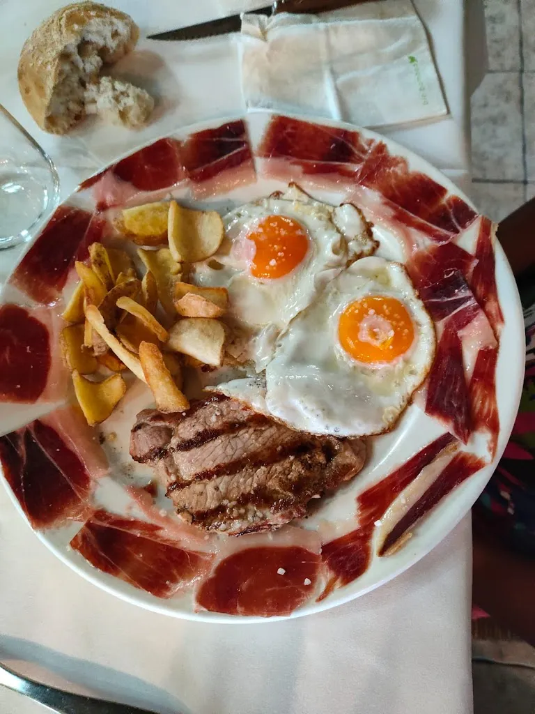 Cèlia_Restaurante los Dolmenes_Valencia de Alcántara_review