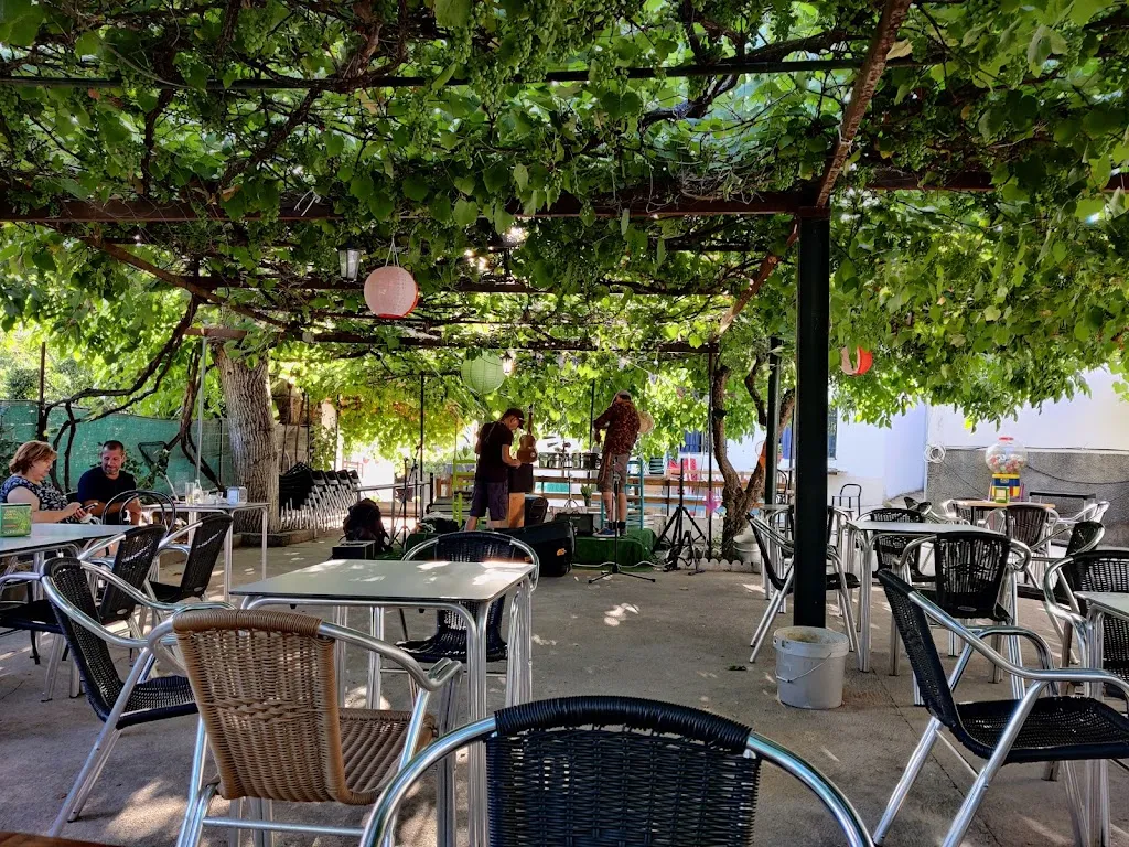 Café-Bar El Pino restaurant in Valencia de Alcántara