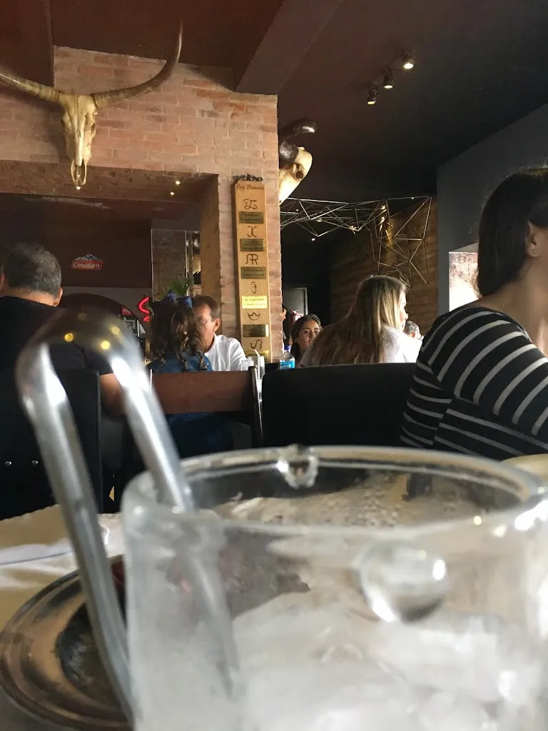 Davor Mihaic_Los Hierros Steakhouse & Bar_Santa Cruz de la Sierra_recensione