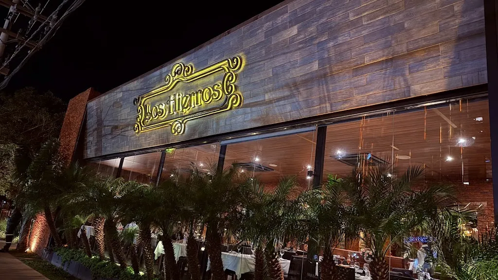 Los Hierros Steakhouse & Bar ristorante a Santa Cruz de la Sierra