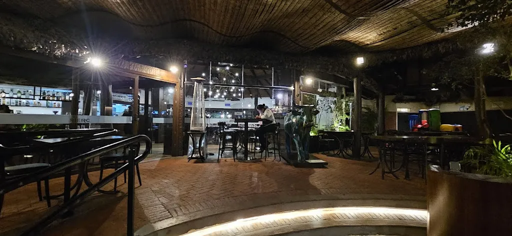 Restaurante El Arriero_Santa Cruz de la Sierra_slider_image_3