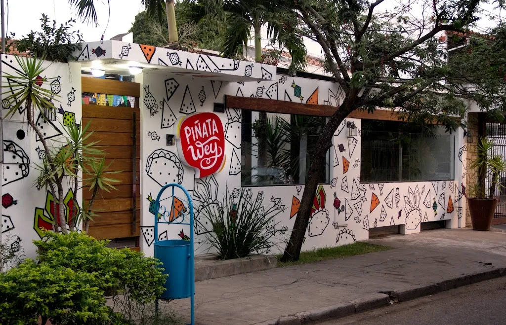 Piñata Wey restaurant in Santa Cruz de la Sierra
