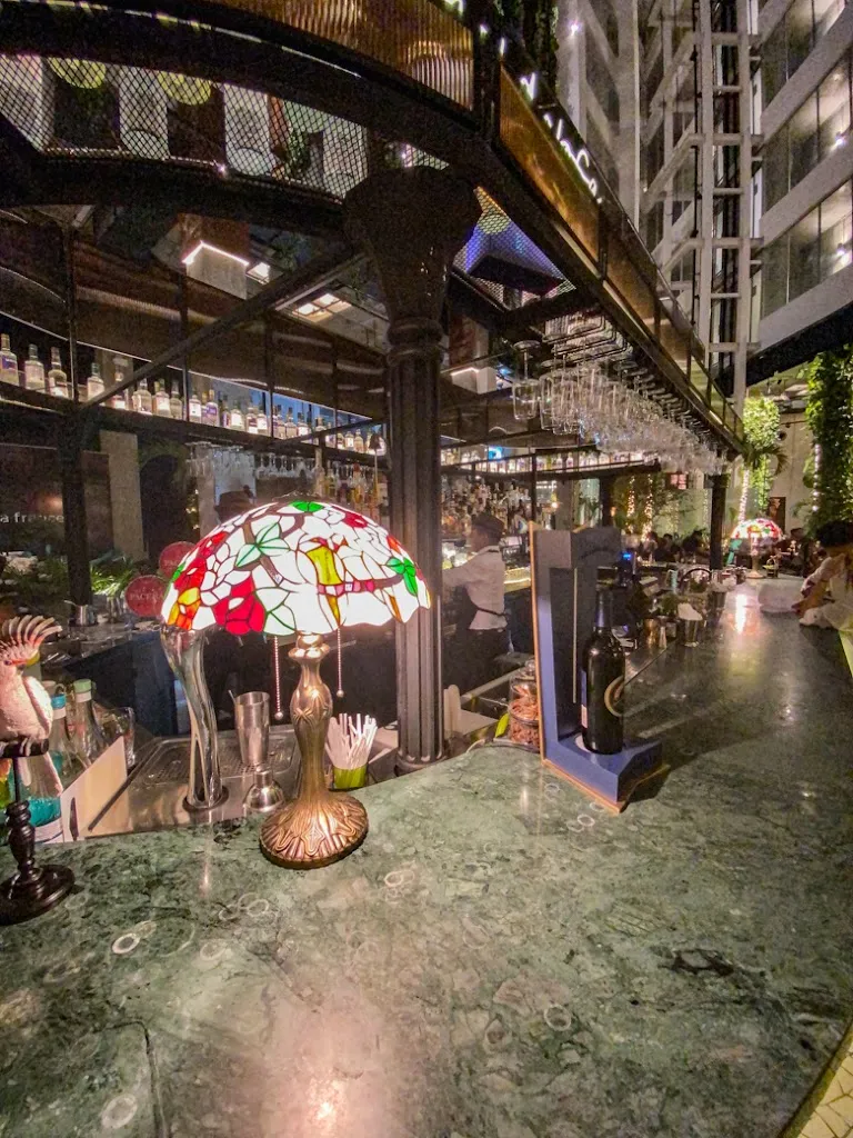 Gonzalo Contreras del Solar_Mangarosa Brasserie_Santa Cruz de la Sierra_recensione