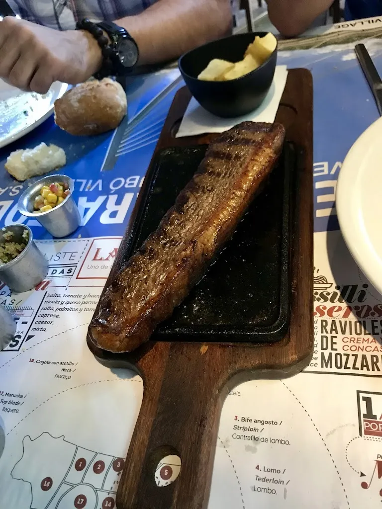 Hassan Abusniemah_Grill Restaurant La Cabrera_Santa Cruz de la Sierra_review