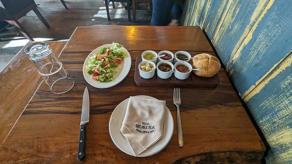 Miguel Chura_Vaca Morena - Equipetrol_Santa Cruz de la Sierra_review